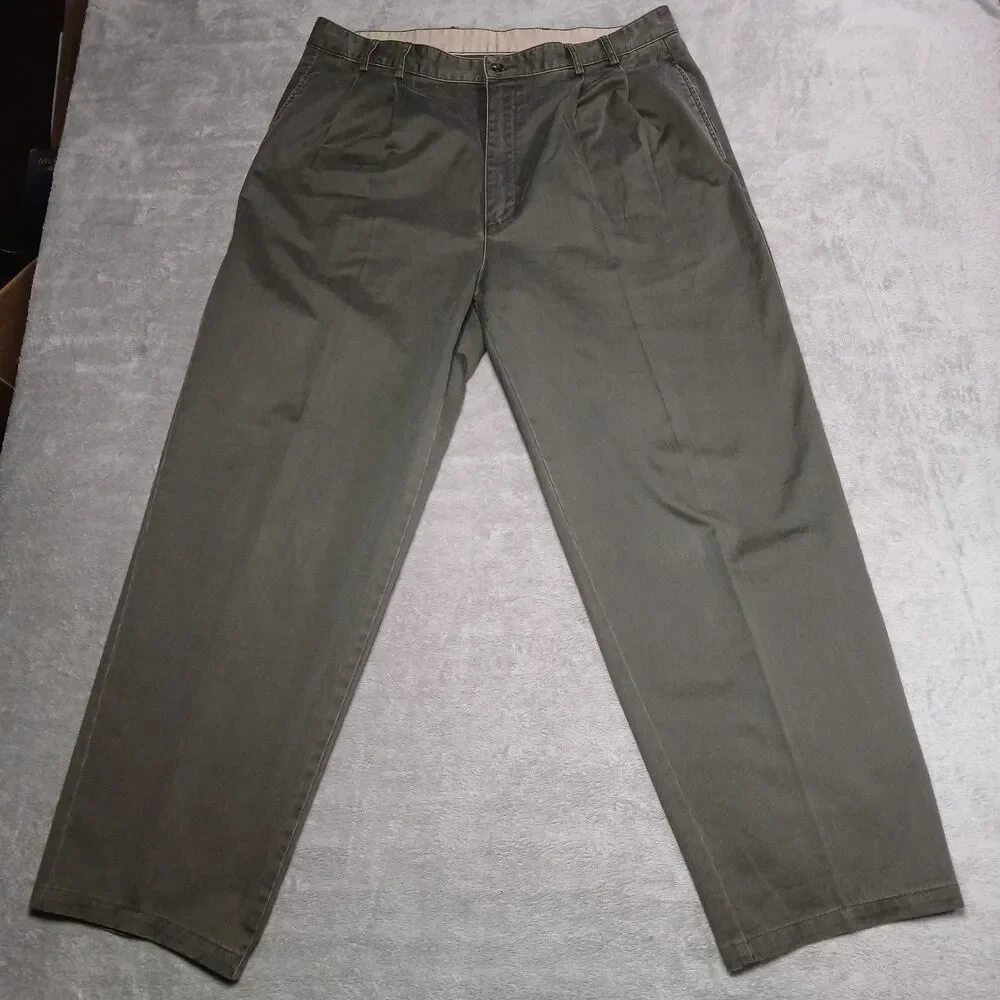 Banana Republic Mens Tag 38x32 Measures 38x30 Olive Green Pleated Chino Pants